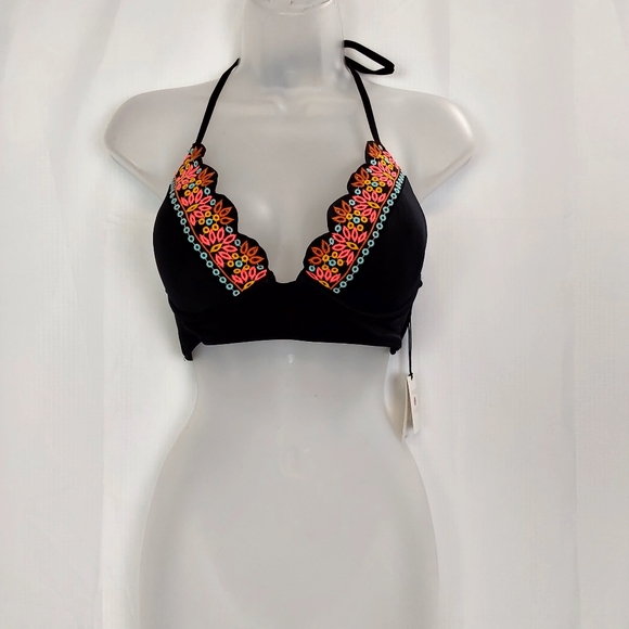 Shade & Shore Tropical Embroidered Bikini Top - Picture 2 of 12